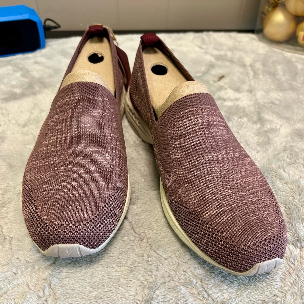 Easy Spirit Sz 8 Maroon Eco Tech Slip On Sneakers New W/ Box